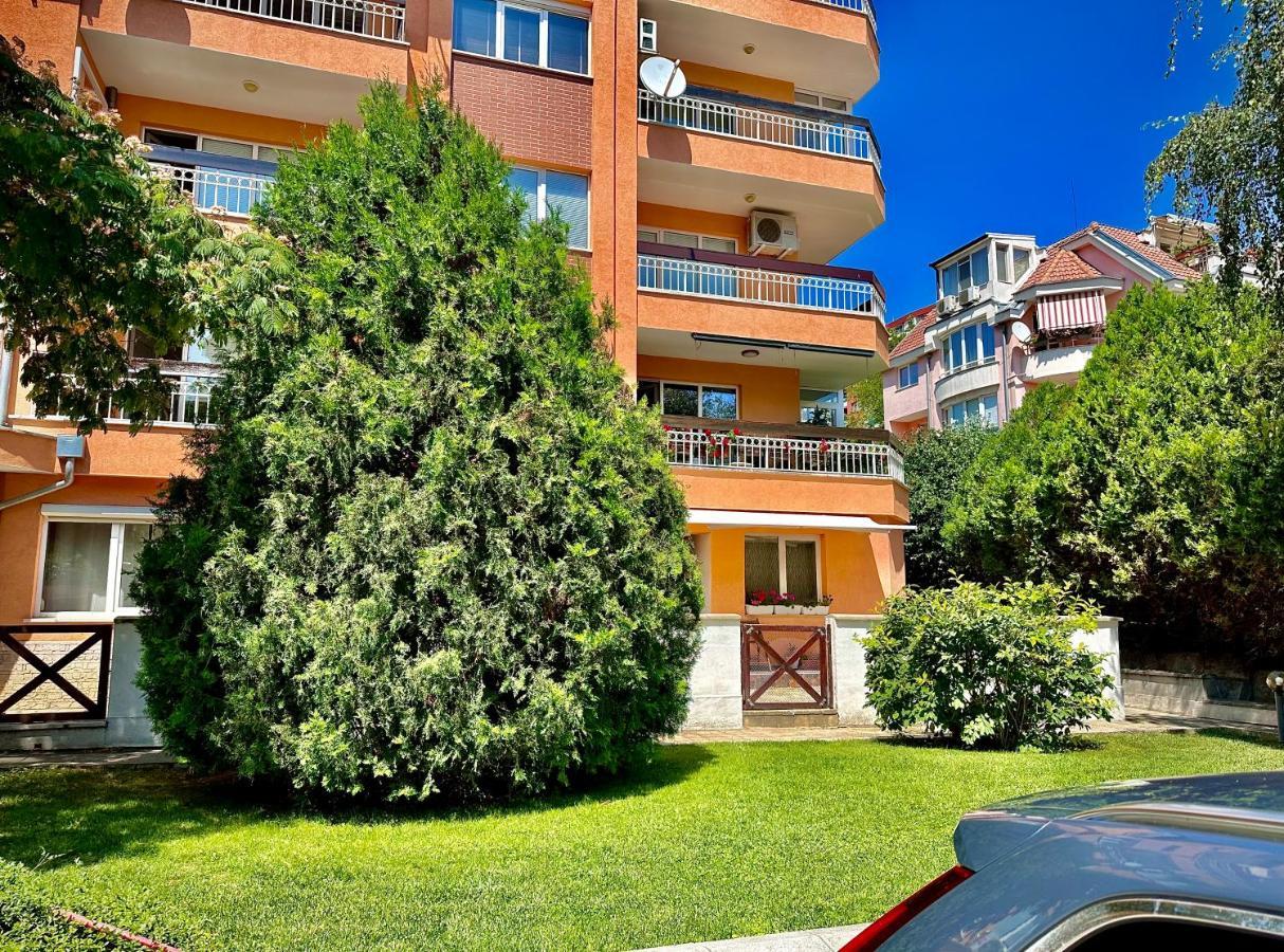 Sea Breeze Apartment Варна Екстериор снимка