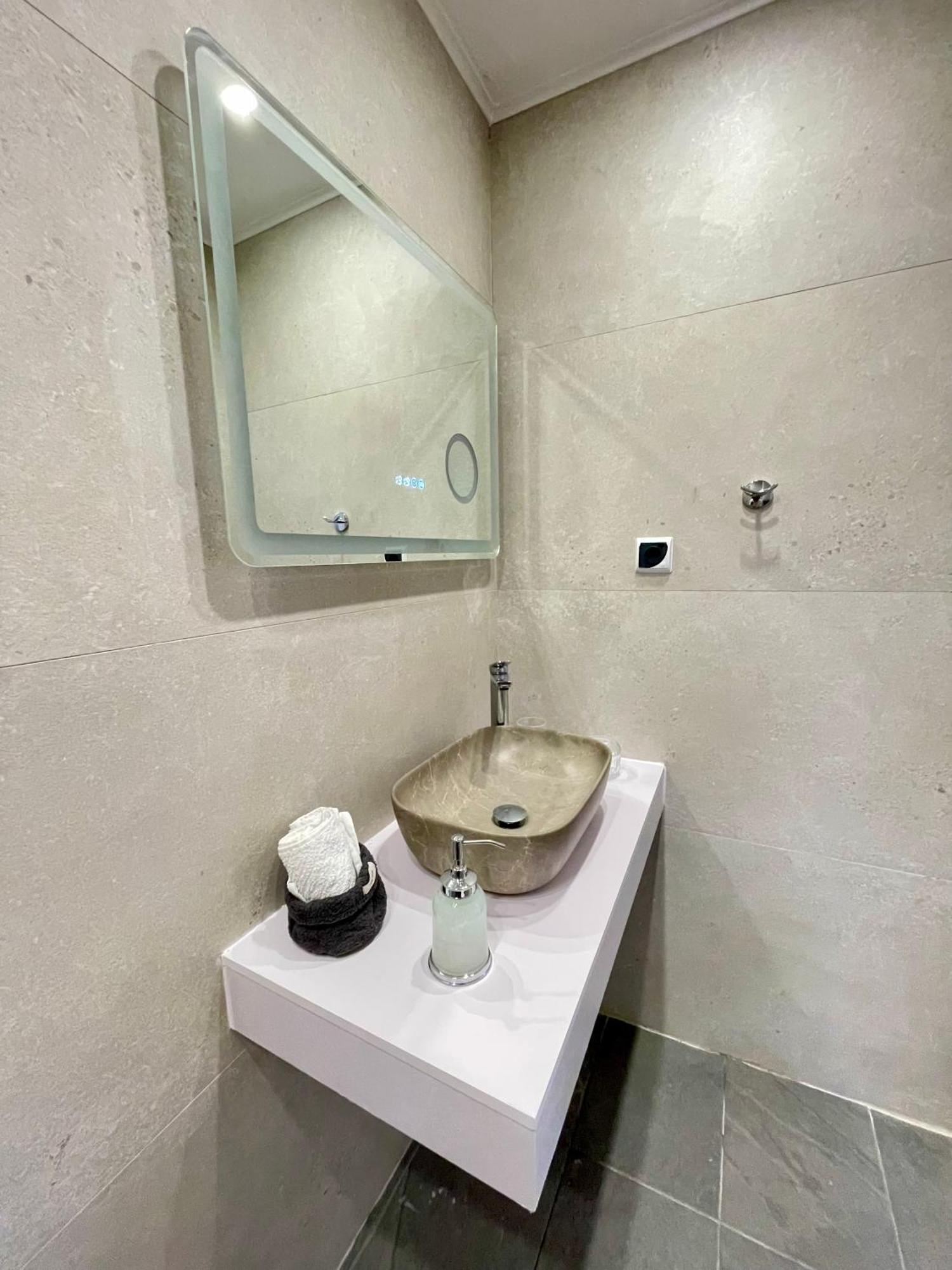 Sea Breeze Apartment Варна Екстериор снимка